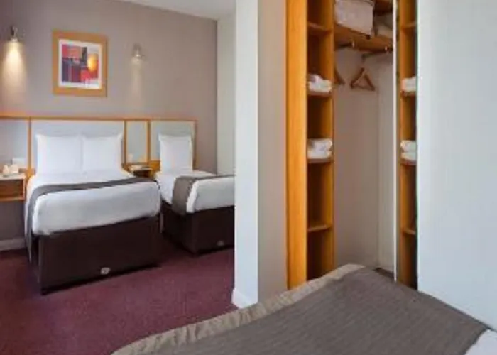Отель Limerick City Hotel 4*